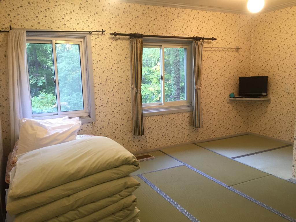 白馬村 レディダイアナ アンド セントジョージ Bed & Breakfast 部屋 写真