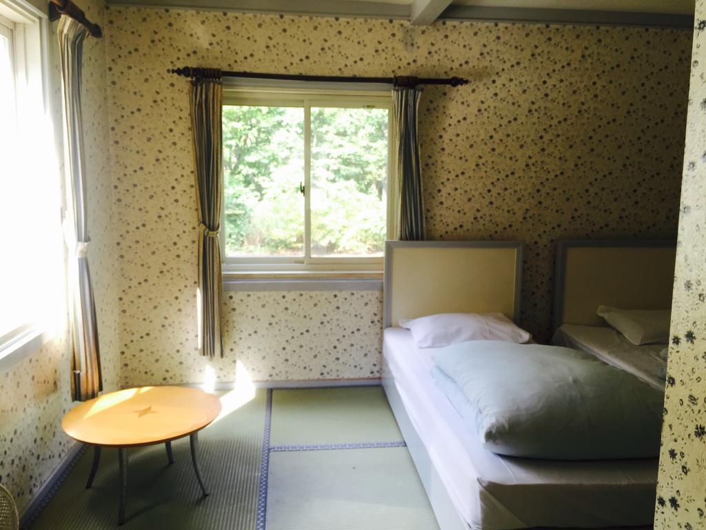 白馬村 レディダイアナ アンド セントジョージ Bed & Breakfast 部屋 写真