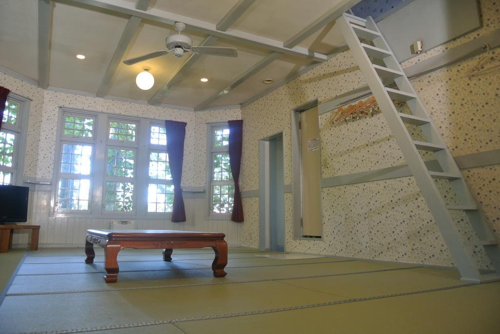 白馬村 レディダイアナ アンド セントジョージ Bed & Breakfast エクステリア 写真